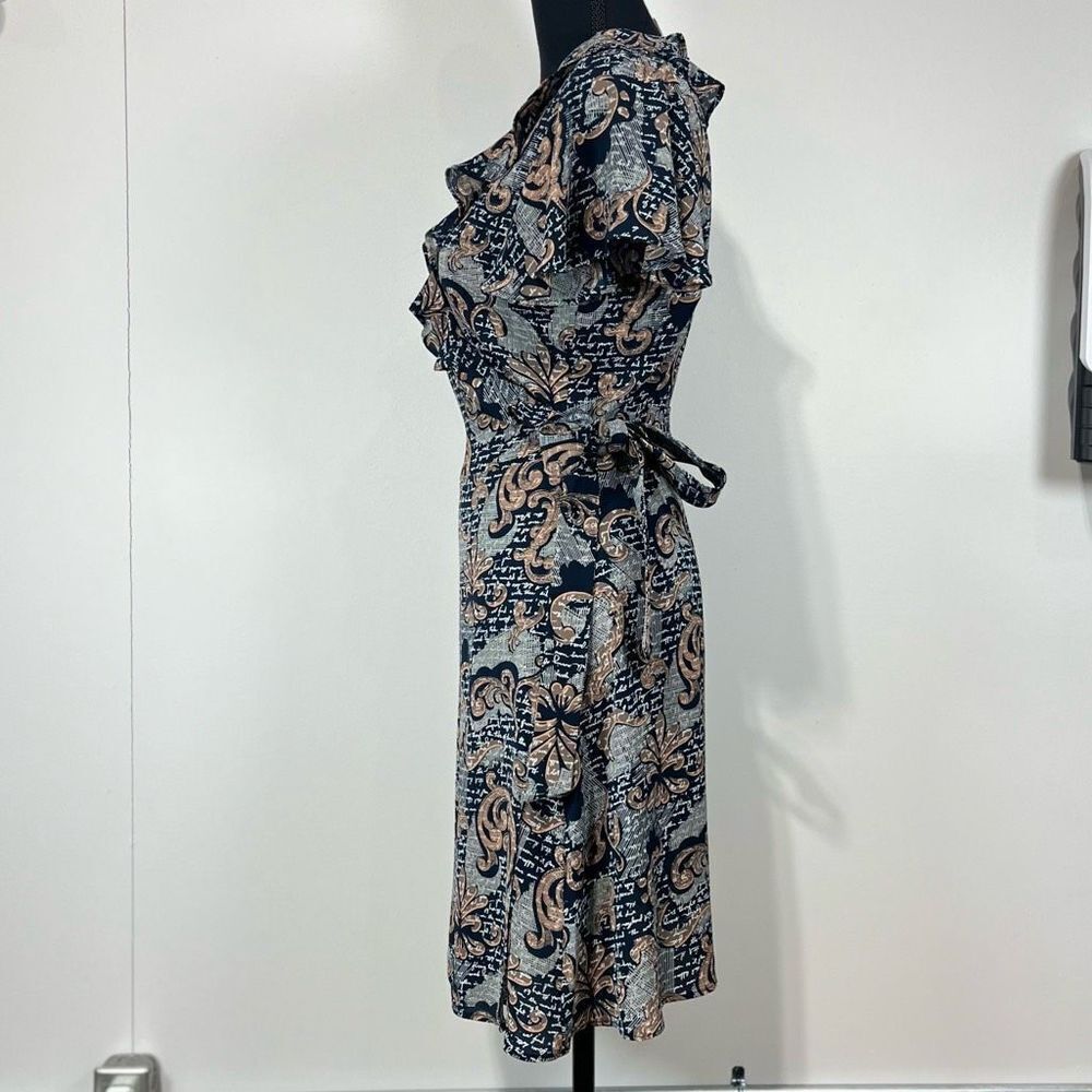 Chelsea28 Print Ruffle Wrap Dress Size Small Women’s Navy - Picture 4 of 10